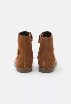 Friboo Leather - Korte Laarzen - Cognac -Friboo Winkel 5bd320f8841141cb9eacd2c81e825513