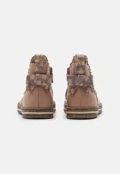 Friboo Korte Laarzen - Pink -Friboo Winkel ae51742407984e3db512d84298cb5ffd