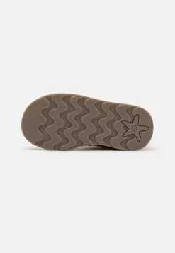 Friboo Korte Laarzen - Pink 12 Friboo Korte Laarzen - Pink -Friboo Winkel e2b90572bfbc4a62acd1e44d6040f39e