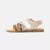 Friboo Sandalen - Beige 1 Friboo Sandalen - Beige -Friboo Winkel e7e3dea1cf544ba4ad85e72da18c358e