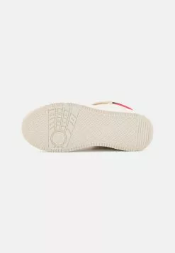 Friboo Sneakers Hoog - Off White 12 Friboo Sneakers Hoog - Off White -Friboo Winkel f666aee1b2cd4631b2ae2d7ce99d73a2